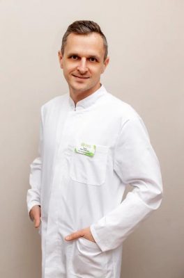 Попов Дмитрий Сергеевич  Врач-нейрохирург