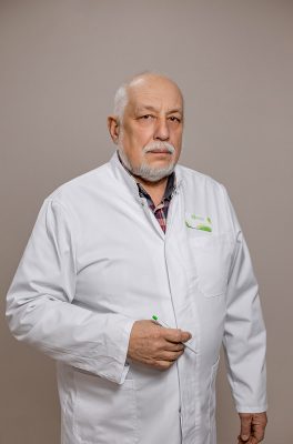 Булынин Виктор Викторович  Врач-торакальный хирург, доктор медицинских наук, профессор 