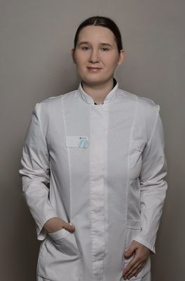 Плешакова Кристина Сергеевна  Врач-ординатор челюстно-лицевой хирургии